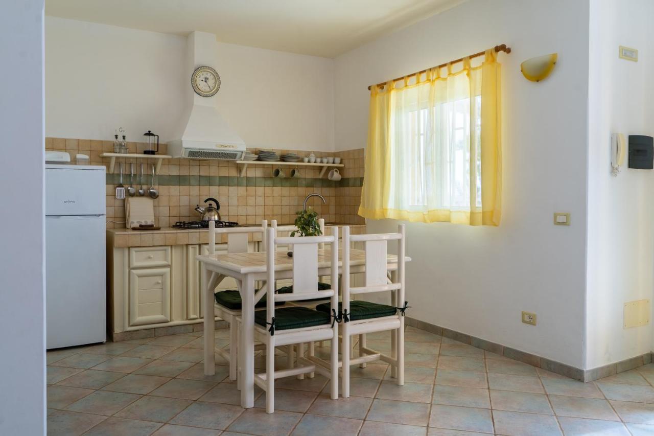 Lovely Beach Front Apartment In Santa Maria Kültér fotó