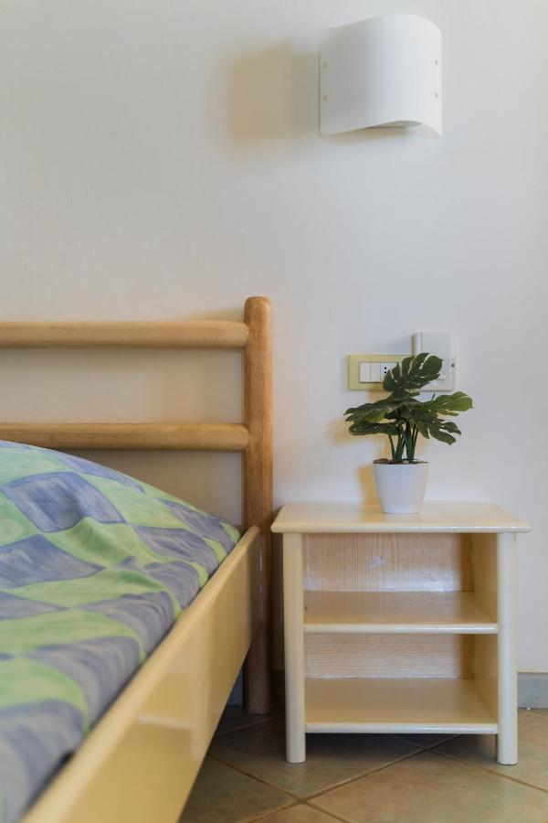 Lovely Beach Front Apartment In Santa Maria Kültér fotó